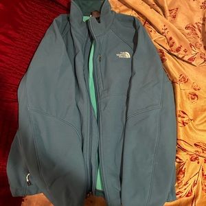 North face light jacket women’s